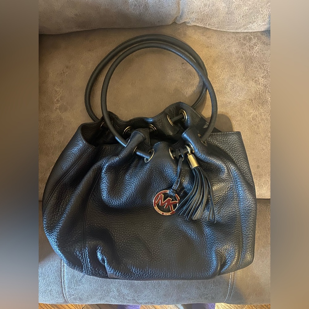Michael Kors black Pebbled Leather medium ring tote